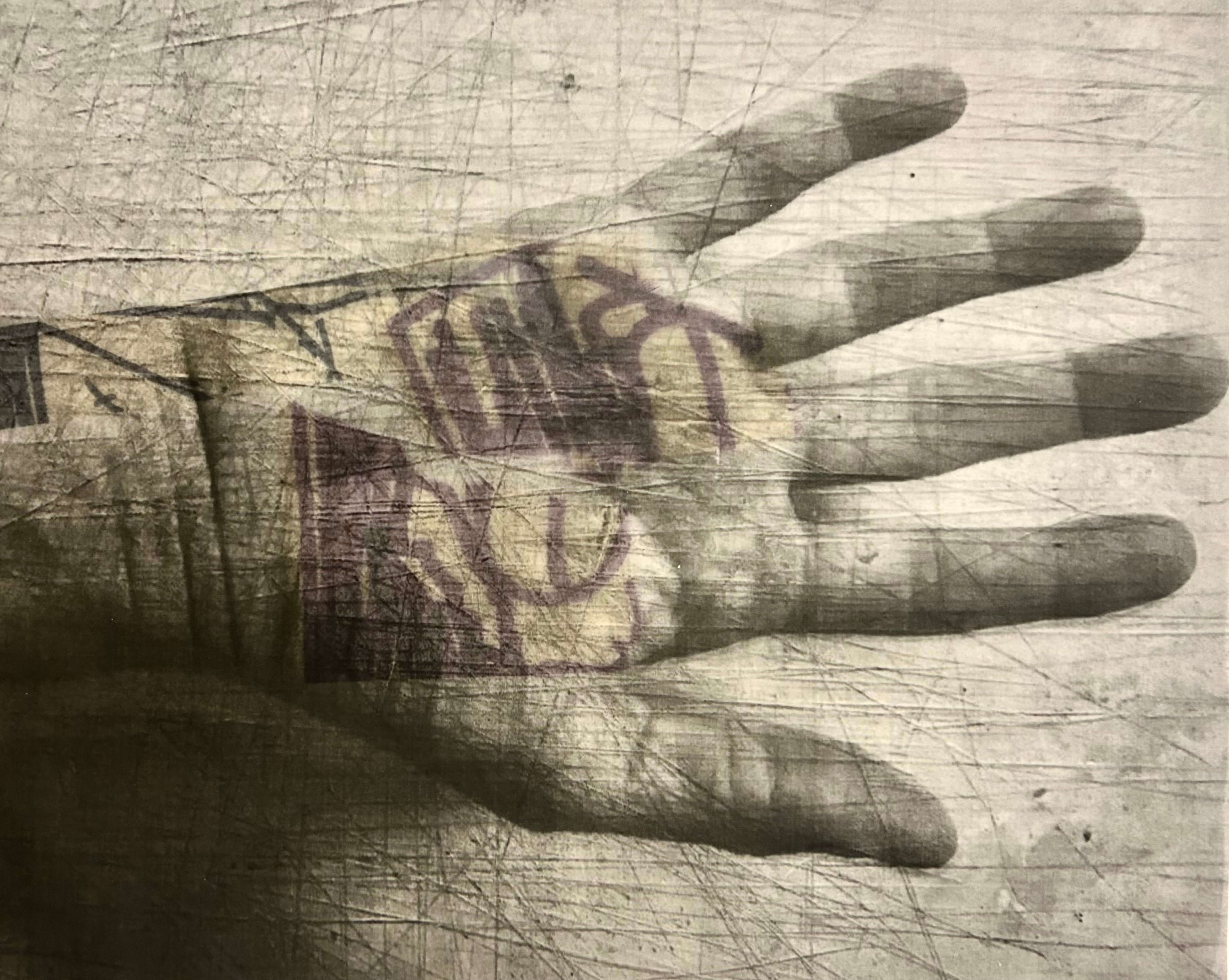 Obra de Paula Hacker - Marcas. Fotomontaje - collage. 1 x 1,24 cm. 2025