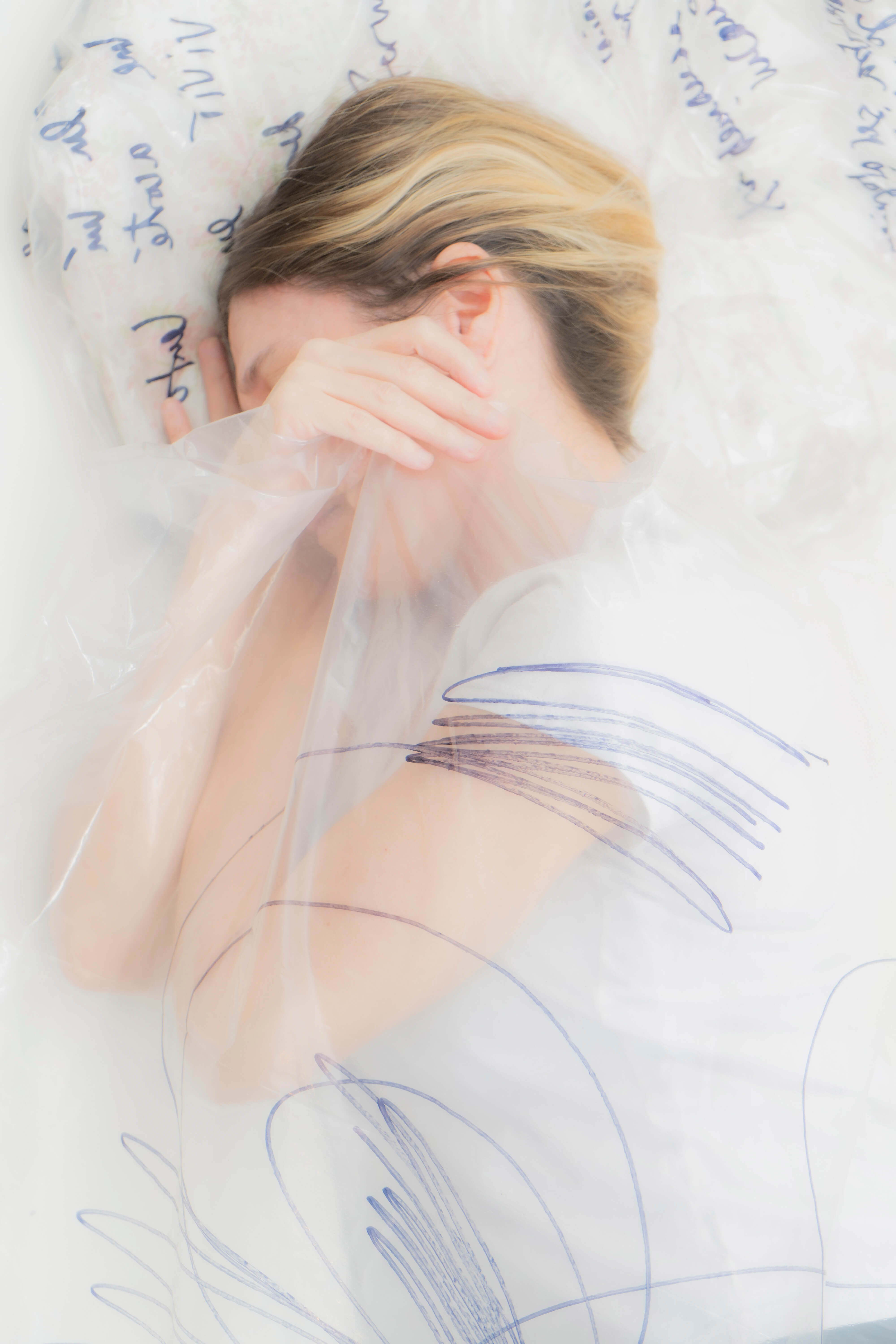 Obra de Paula Hacker - ​Atmósferas del vacío III. ​Fotografía sobre papel Matte Fibre 200g, Hahnemühle libre de ácido. 110 x 73 cm. 2026. Toma Diego Stickar
