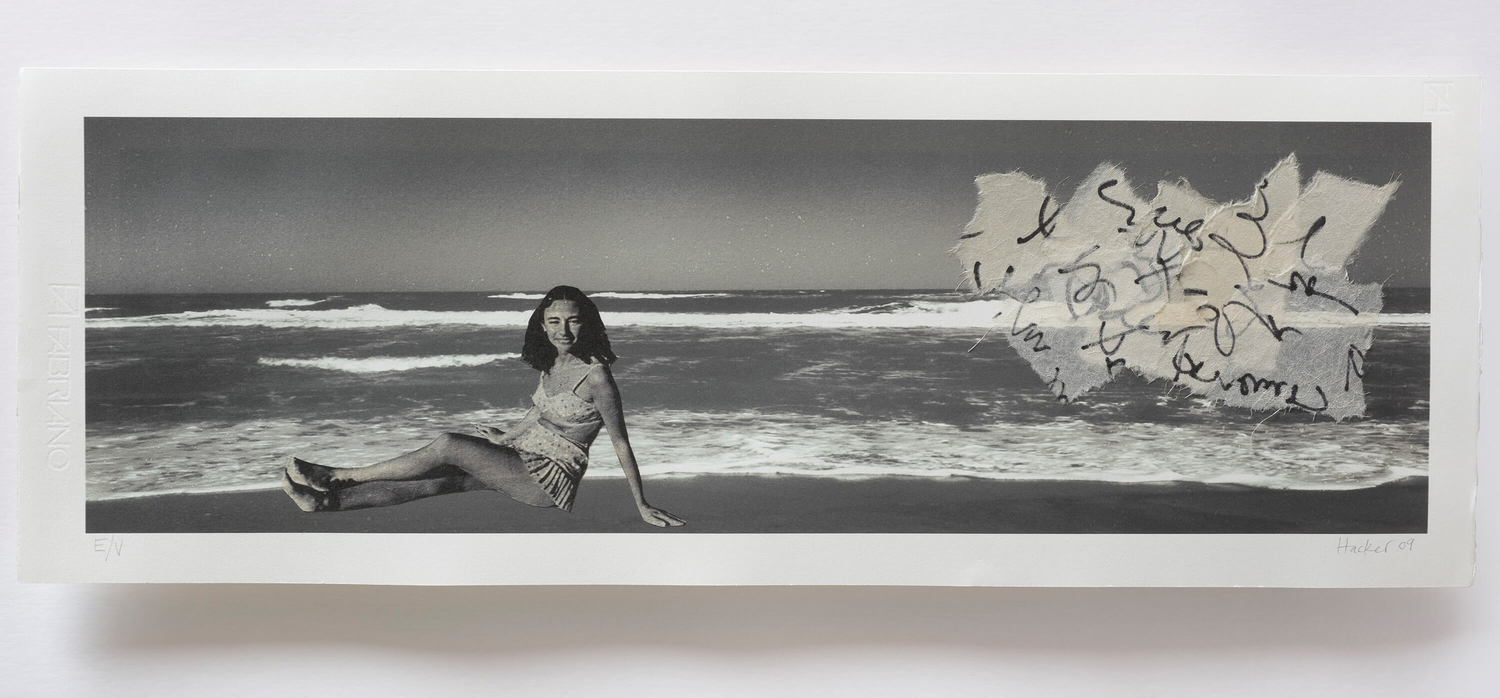 Obra de Paula Hacker - Entre el cielo y el mar - Impresión digital. Papel hecho a mano. 85 x 39 cm, 2009